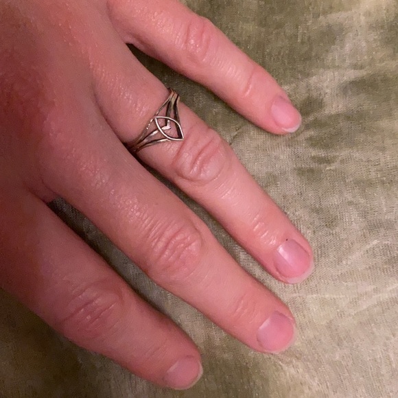 Silver ring - Picture 9 of 14